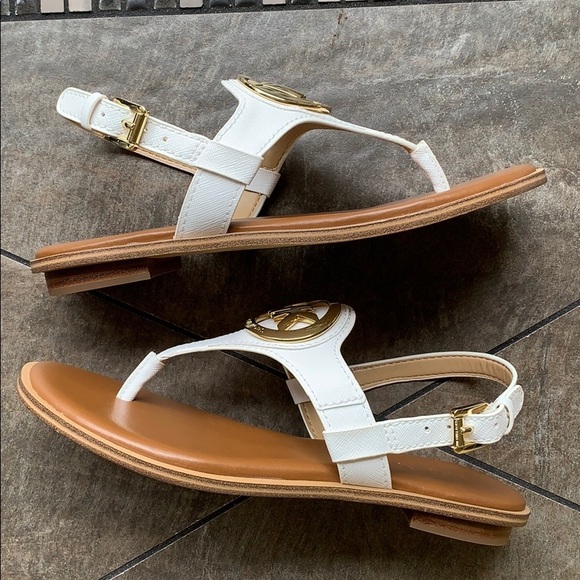 MICHAEL KORS AUBREY CHARM THONG SAFFIANO PVC - Picture 3 of 16